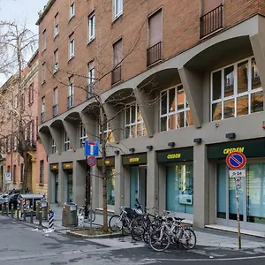 piazza-de-calderini-apartment-by-wonderful-italy.emilia-romagnahotels.net/
